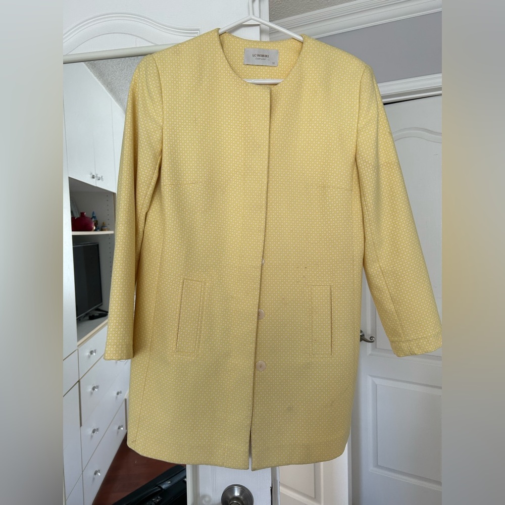 Elegant Yellow Trench Coat - Picture 1 of 3